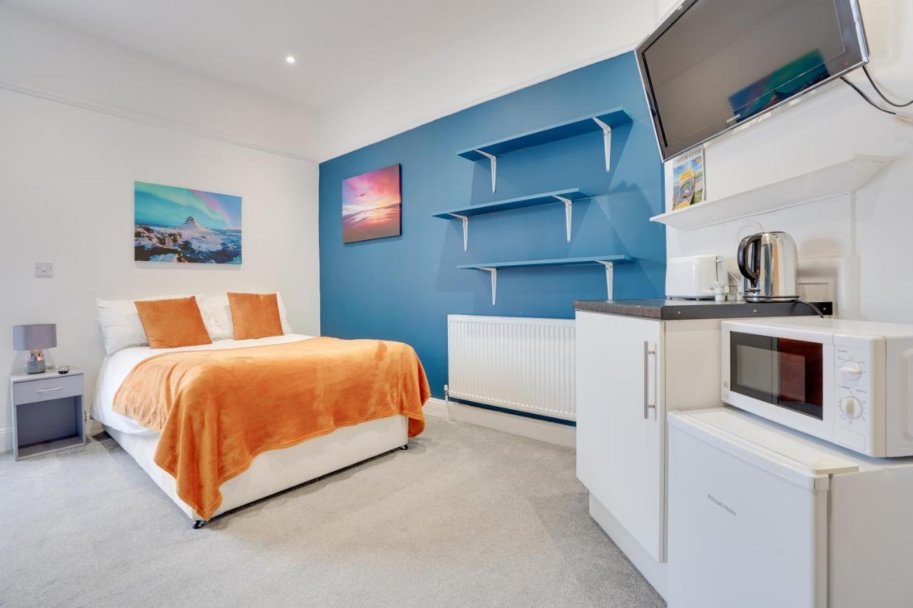 Homesly Guest Rooms, Comfortable En-Suite Guest Rooms With Free Parking And Self Check-In Berwick Upon Tweed Exteriör bild