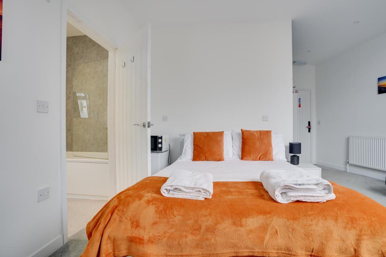 Homesly Guest Rooms, Comfortable En-Suite Guest Rooms With Free Parking And Self Check-In Berwick Upon Tweed Exteriör bild