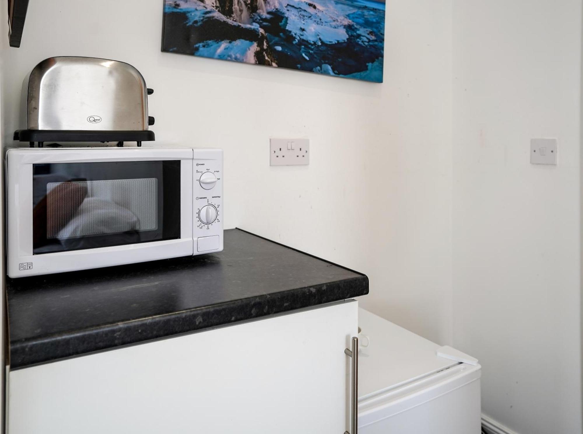 Homesly Guest Rooms, Comfortable En-Suite Guest Rooms With Free Parking And Self Check-In Berwick Upon Tweed Exteriör bild